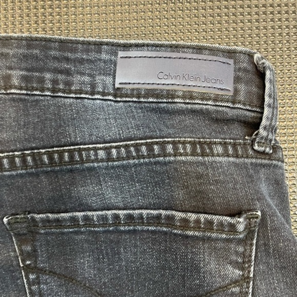 Calvin Klein Denim Short - Picture 6 of 7